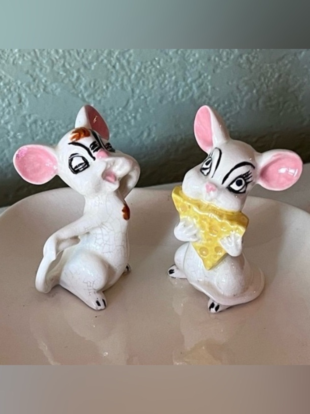 Adorable 1965 MCM Cheese Platter – Hand-Painted Mice Design
